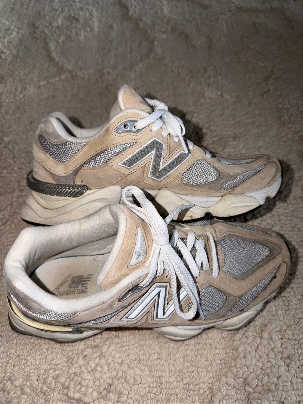 New Balance Women's Beige and Silver Lace-Up Sneakers